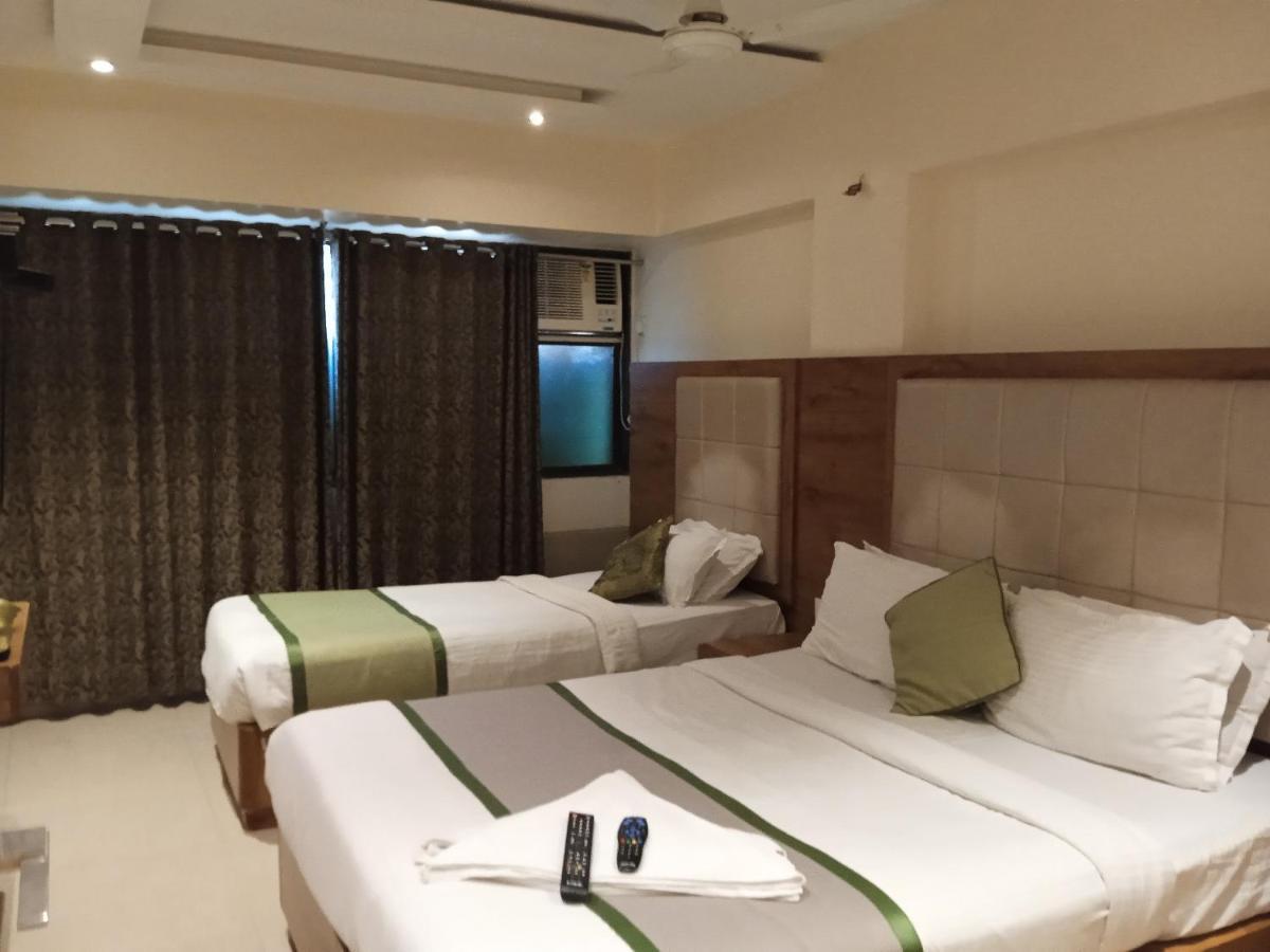 Fabhotel Regal Inn Мумбаи Экстерьер фото