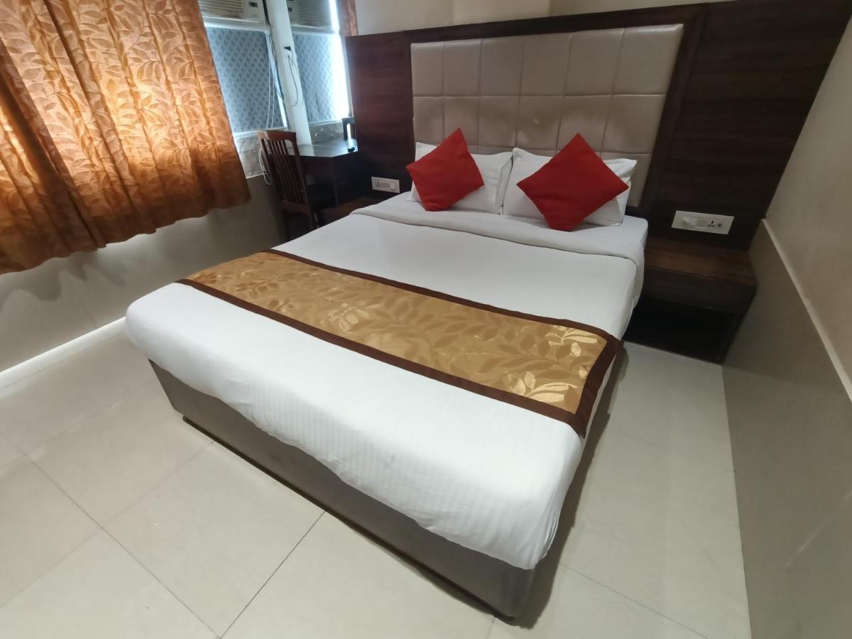 Fabhotel Regal Inn Мумбаи Экстерьер фото