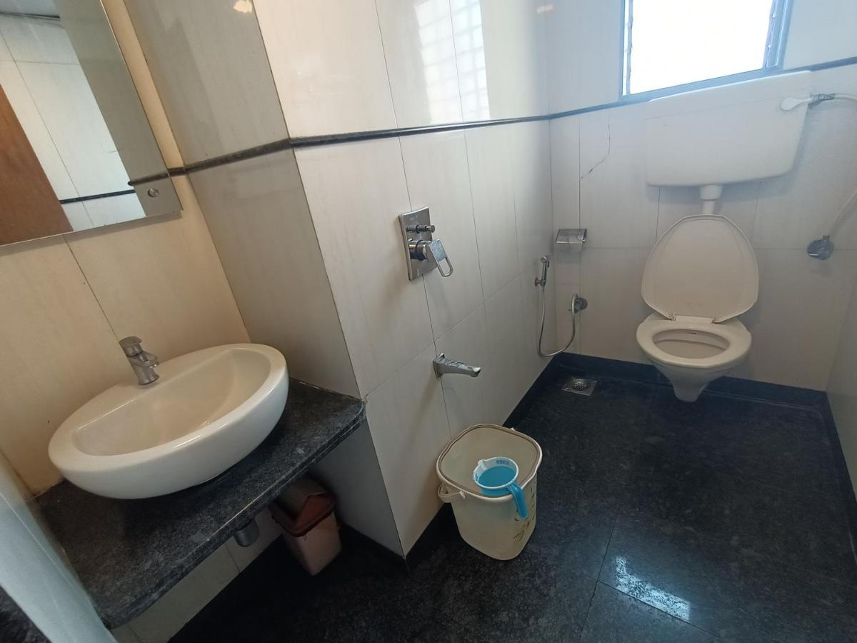 Fabhotel Regal Inn Мумбаи Экстерьер фото