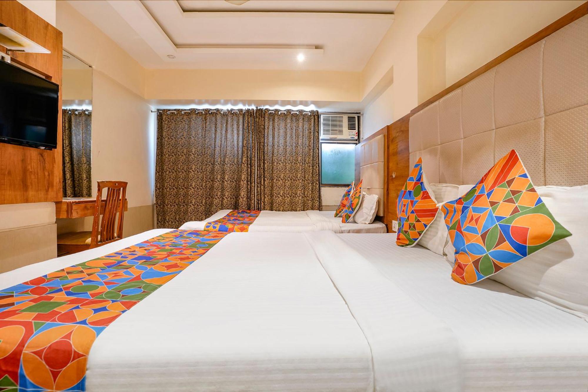 Fabhotel Regal Inn Мумбаи Экстерьер фото